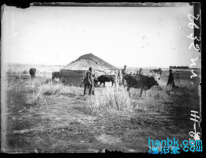 俄罗斯克拉斯诺亚尔斯克边疆区博物馆的档案19世纪叶尼塞河流域老照片·西伯利亚南部草原地带的通古斯系蒙古人较为高级的毡房建筑和畜牧业